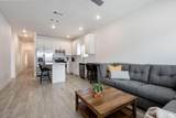 709 Fuller - Photo 3
