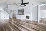 305 Creekside Drive - Photo 3