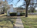 916 Ward - Photo 1