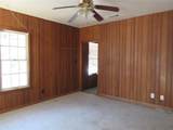 916 Ward - Photo 2