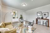 8222 Urban - Photo 8