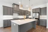 1421 Valor Way - Photo 14