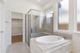 1421 Valor Way - Photo 21