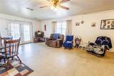 312 Live Oak - Photo 7