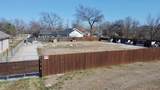 426 Sabine Avenue - Photo 2