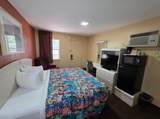 1100 Main Street - Photo 12