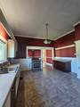300 Oak Street - Photo 15