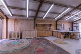 944 Commercial Ave - Photo 18