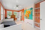 425 Belden Street - Photo 16
