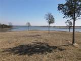552 Lakeshore Lane - Photo 11
