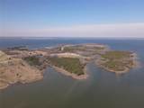 552 Lakeshore Lane - Photo 15