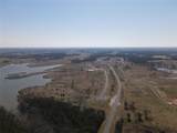 552 Lakeshore Lane - Photo 17