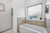 114 Rose Row - Photo 21