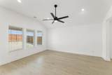 712 Hawthorn Lane - Photo 16