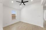712 Hawthorn Lane - Photo 19