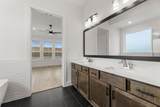 712 Hawthorn Lane - Photo 36
