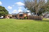 1038 Lakeview Drive - Photo 3