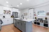 2410 Catherine Street - Photo 11