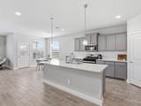 16032 Farringdon Way - Photo 6