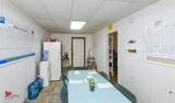 2117 California - Photo 18