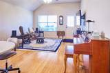 1004 Vintage Avenue - Photo 4