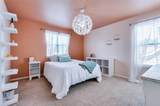 9812 Marthas Vineyard Circle - Photo 16