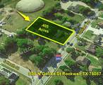 808 Goliad Street - Photo 1