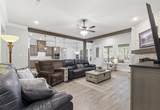 2021 Crystal Palace Boulevard - Photo 7