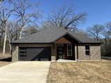 102 Oakwood Drive - Photo 2
