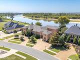207 Beach Drive - Photo 4