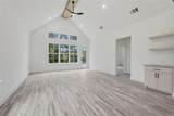 307 E Locust Street - Photo 4