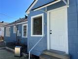 642 Robinson Place - Photo 10