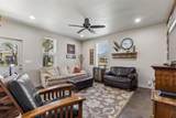 110 Walnut - Photo 33