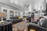 110 Walnut - Photo 6