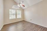 9122 Oak Hollow Drive - Photo 15