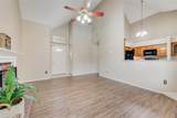 9122 Oak Hollow Drive - Photo 4