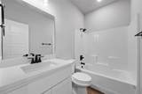 711 College Street - Photo 14