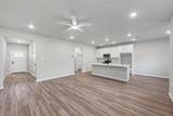 711 College Street - Photo 3