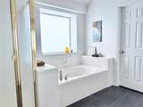 609 Oak Street - Photo 18