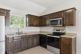 208 Shelley - Photo 11