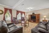 1114 Crockett Street - Photo 4