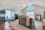 7517 Silverthorn Drive - Photo 14
