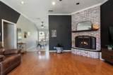 304 Windsor Drive - Photo 2