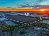 UNK Interstate 35 - Photo 1