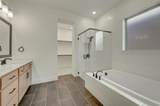 2021 Mack Avenue - Photo 11