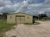 305 Lipan - Photo 2