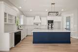 806 Avenue E - Photo 7