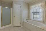 9900 Oak Ridge Circle - Photo 14