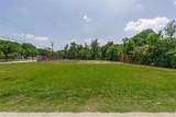 5934 Lakehurst Avenue - Photo 4