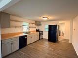 927 Baker Street - Photo 3